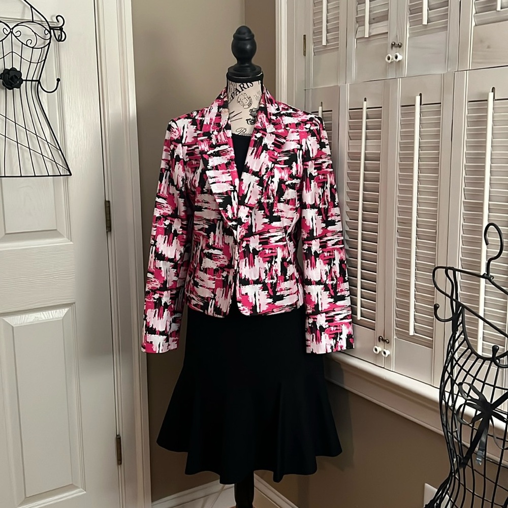 Nice Spring multicolor jacket by Jones Studio size 10.